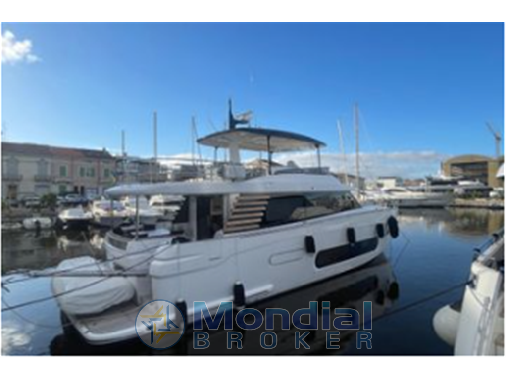 AZIMUT YACHTS MAGELLANO 66