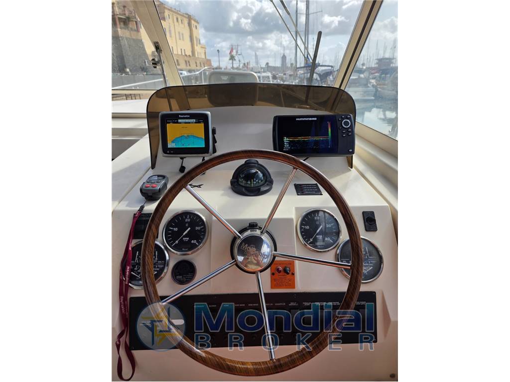 MAINSHIP USA 34 PILOT RUM RUNNER