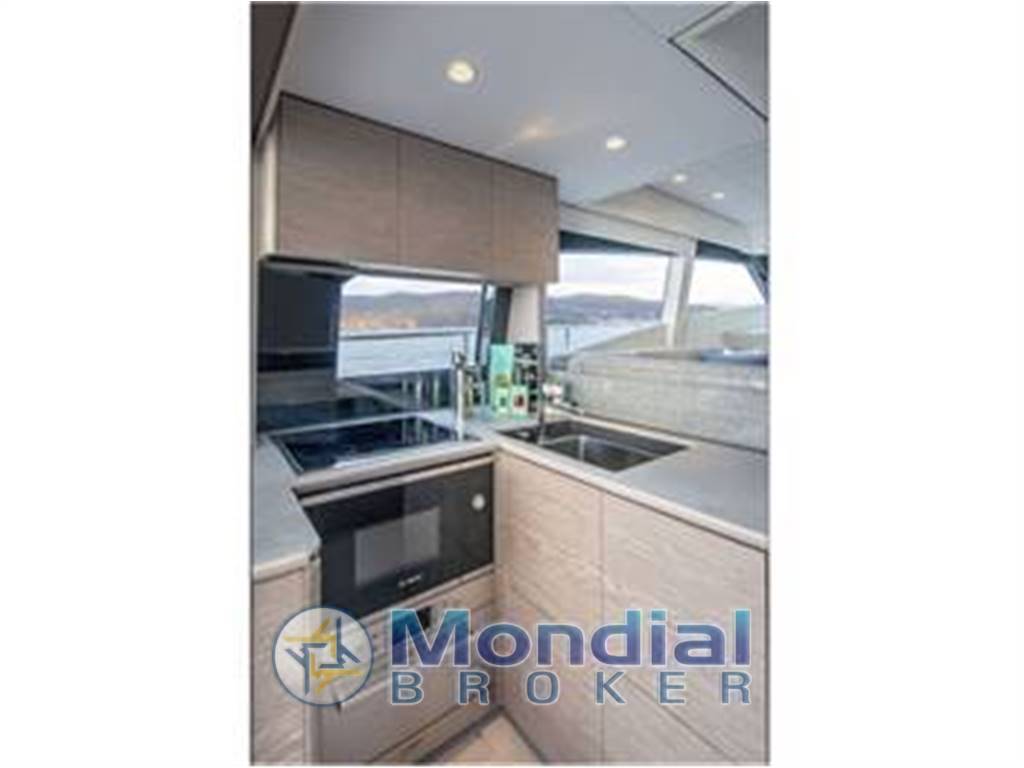 FERRETTI YACHTS 500 FLYBRIDGE