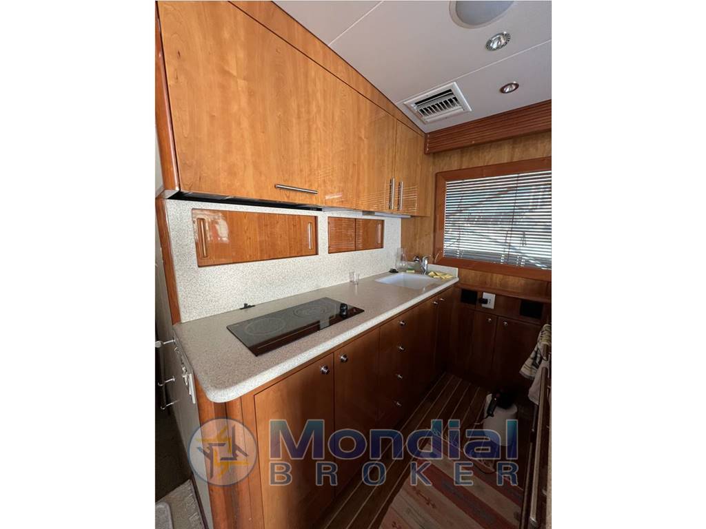 Hatteras Yachts 50 Convertible