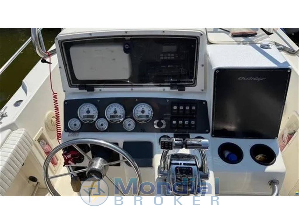 Boston Whaler Outrage 26