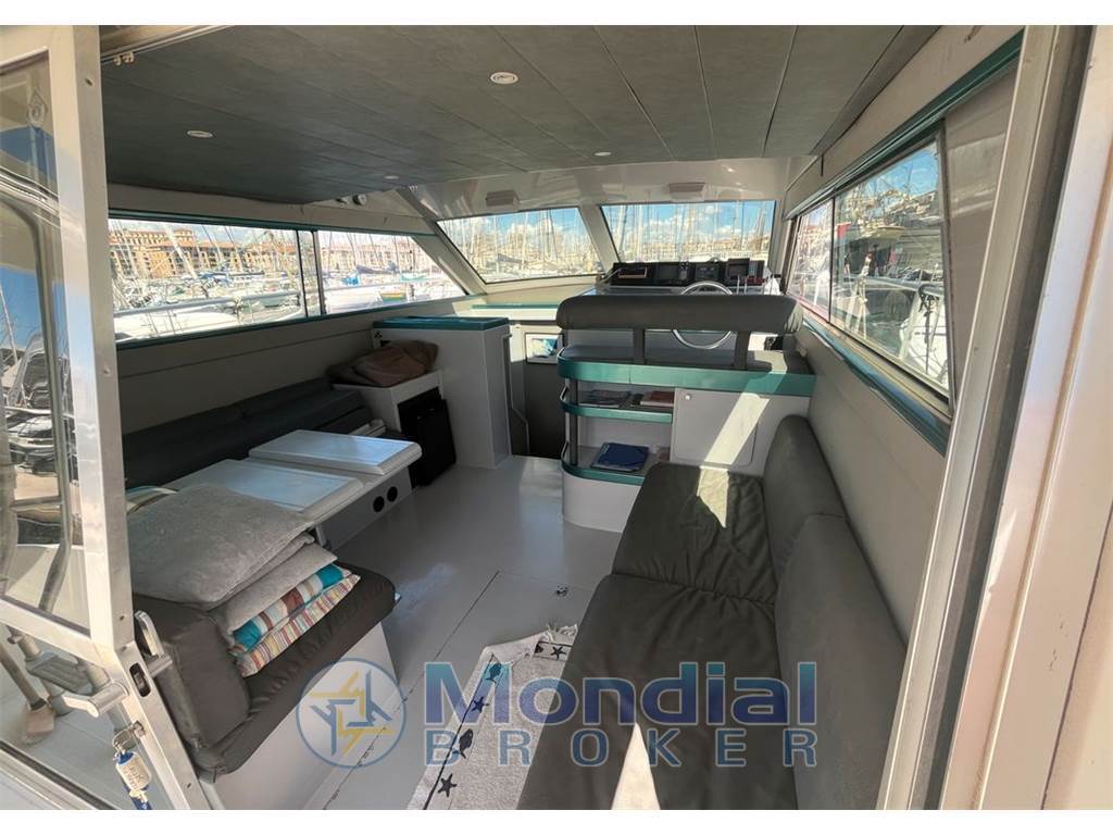 FERRETTI ALTURA 36 FLY