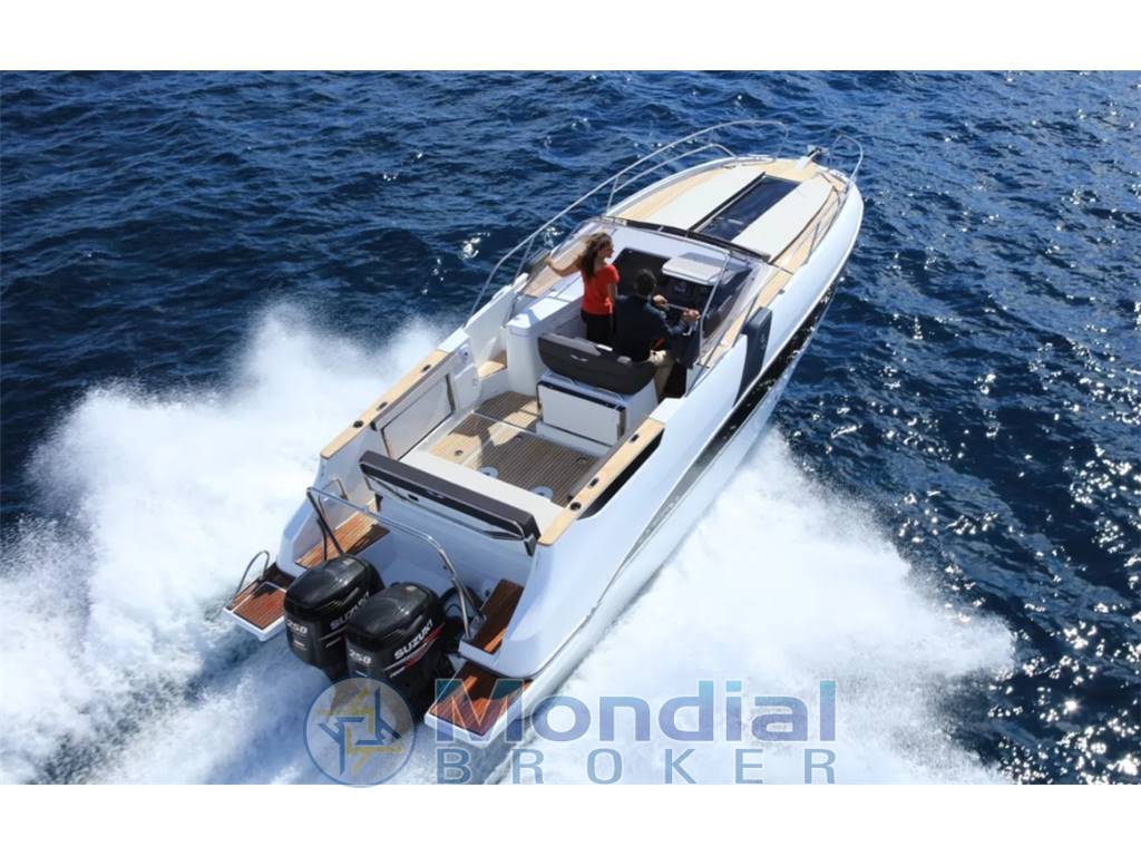 BENETEAU SUNDECK 8.8 FLYER