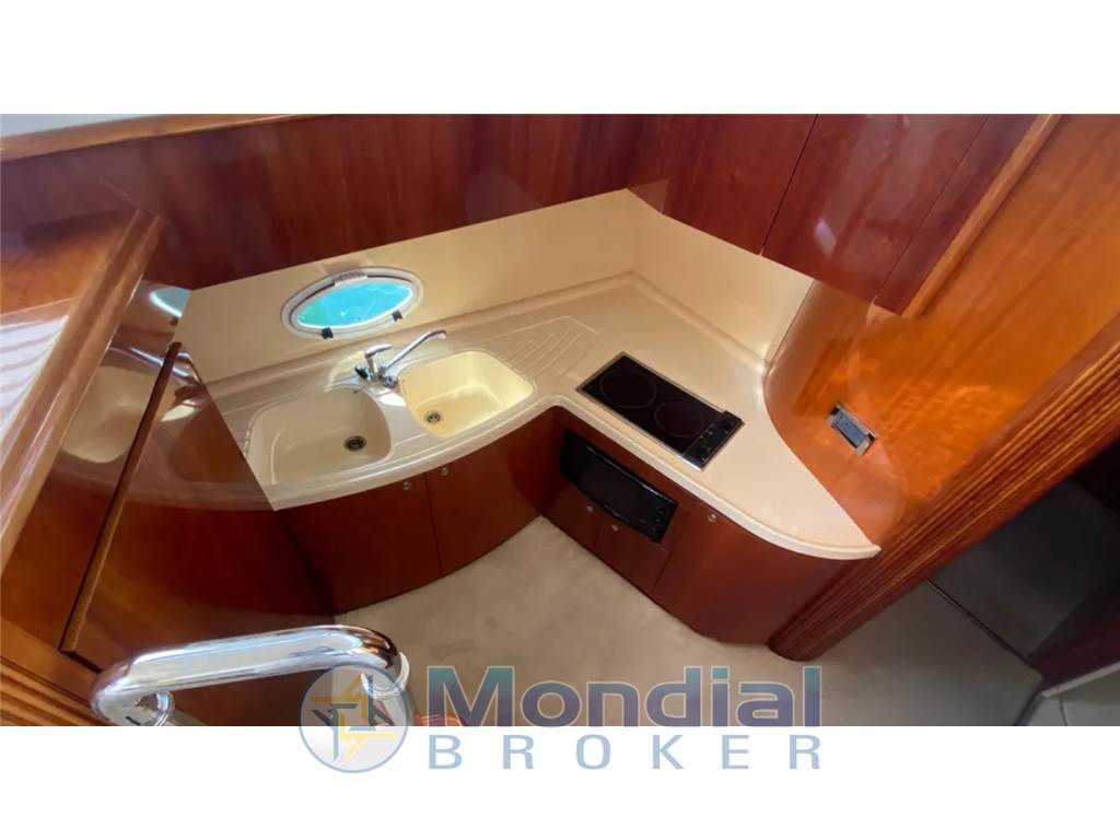AZIMUT 42 FLY