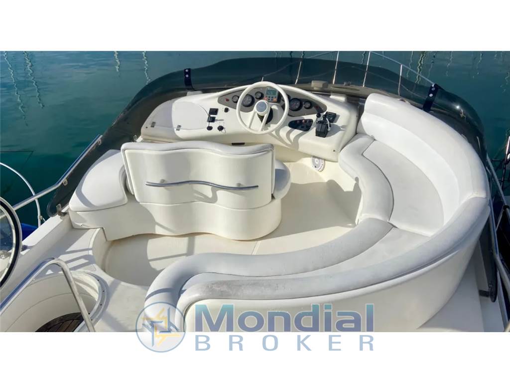AZIMUT 42 FLY