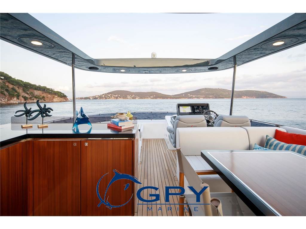Sirena Yachts Sirena 68
