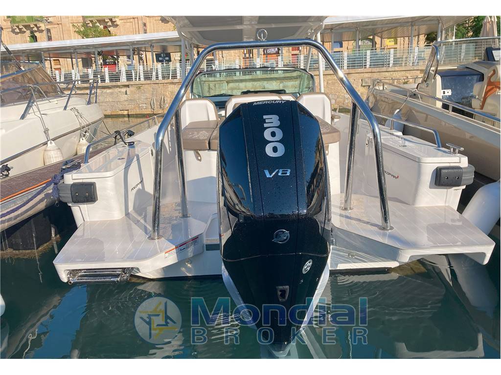 Axopar 28 T-Top