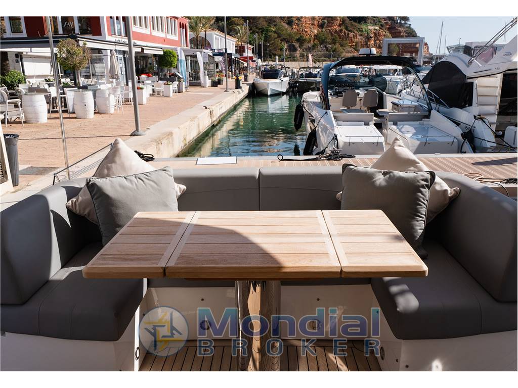Sunseeker Manhattan 55