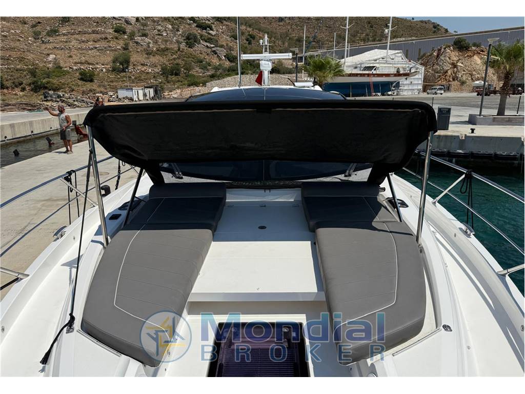 Sunseeker Predator 55 Evo
