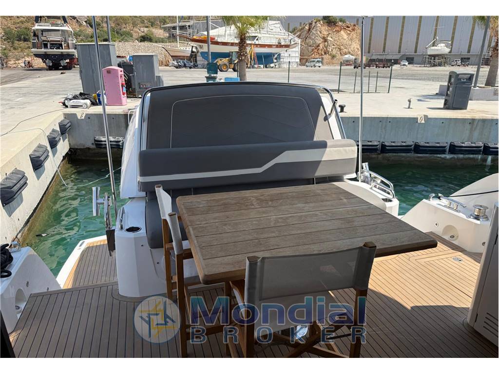 Sunseeker Predator 55 Evo