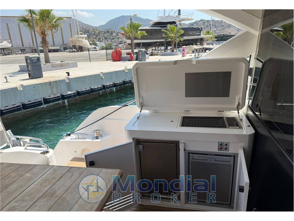 Sunseeker Predator 55 Evo