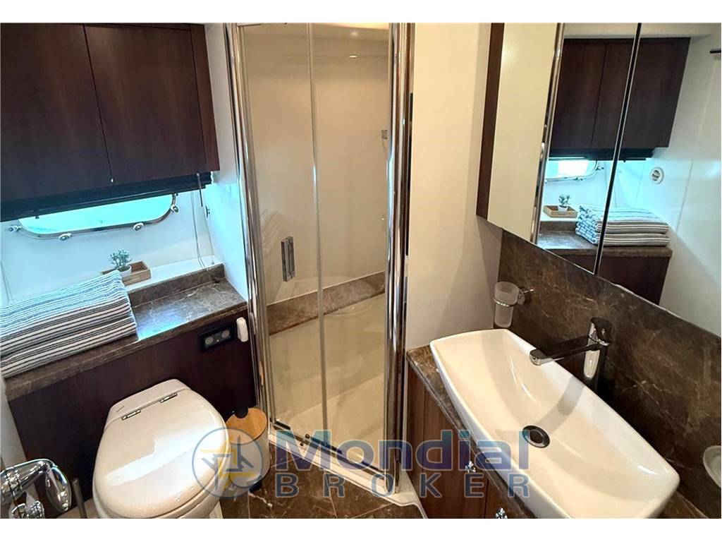 Sunseeker Manhattan 70