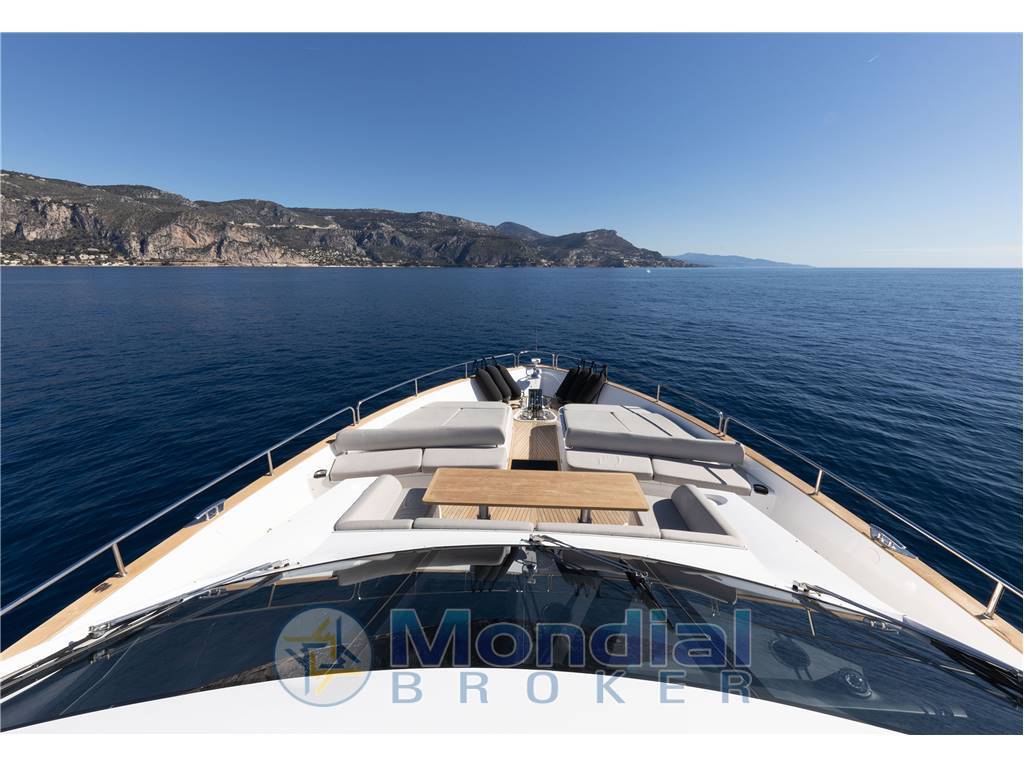 Sunseeker 28 Metri Yacht