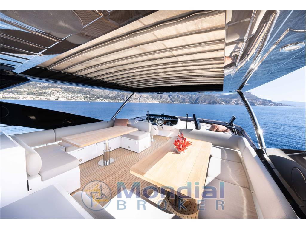 Sunseeker 28 Metri Yacht