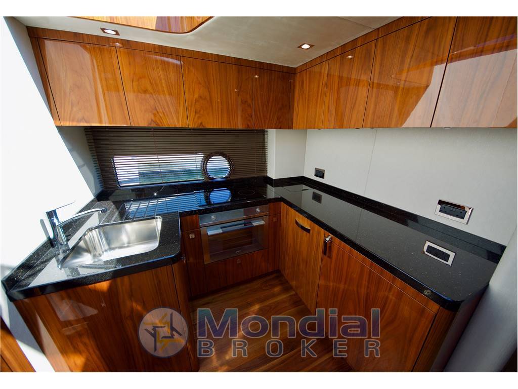 Sunseeker Predator 57