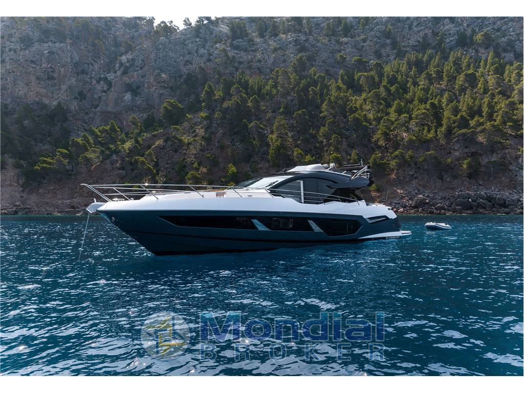 Sunseeker 75 Sport Yacht