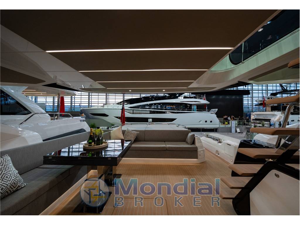 Sunseeker 75 Sport Yacht