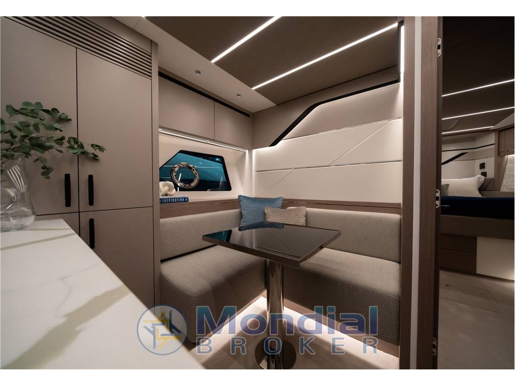 Sunseeker 75 Sport Yacht