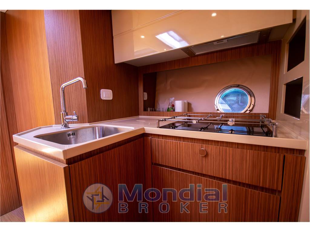 Azimut Atlantis 50