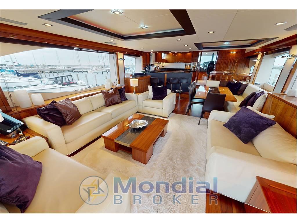 Sunseeker 88 Yacht