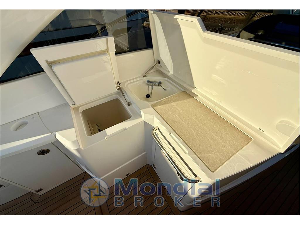 Sunseeker Portofino 40