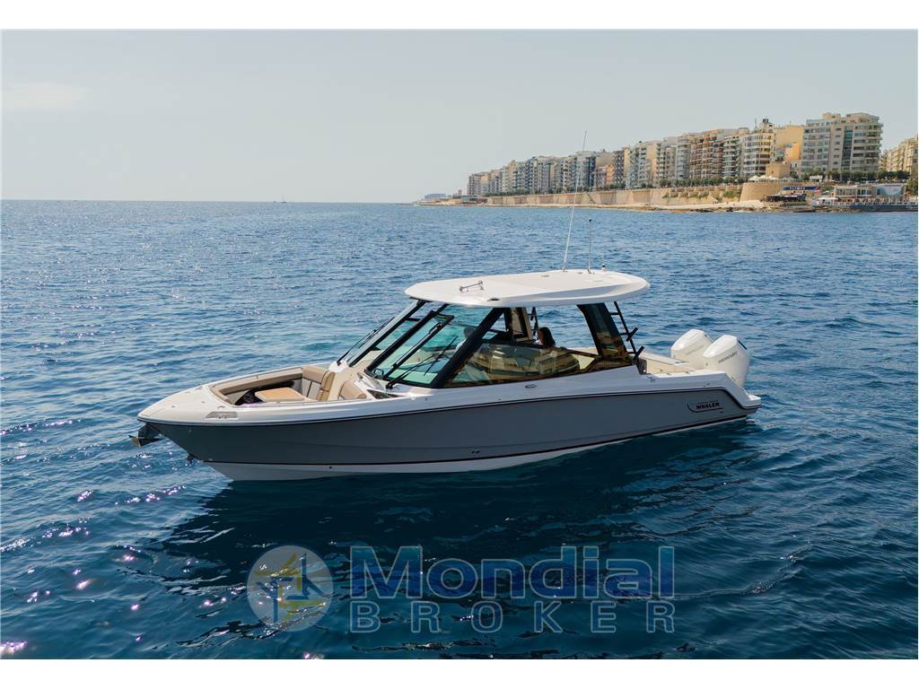 Boston Whaler Vantage 330