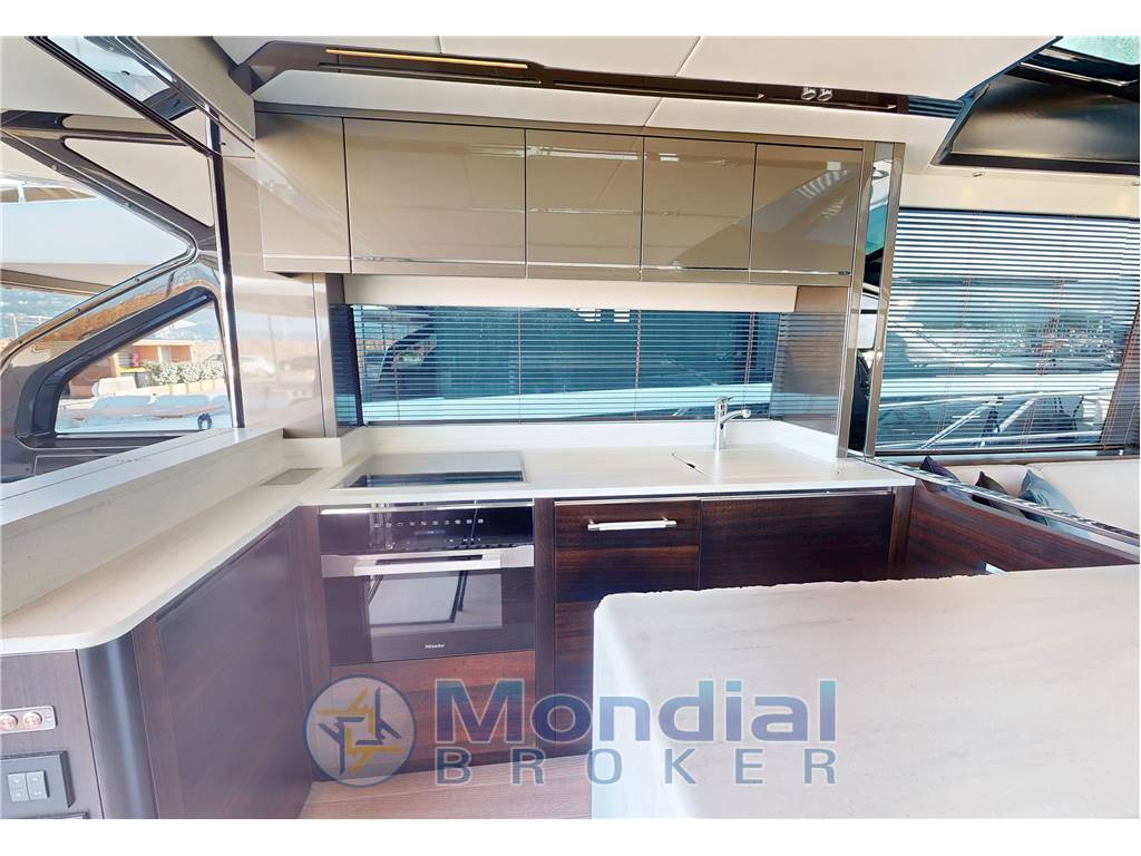 Sunseeker Predator 65