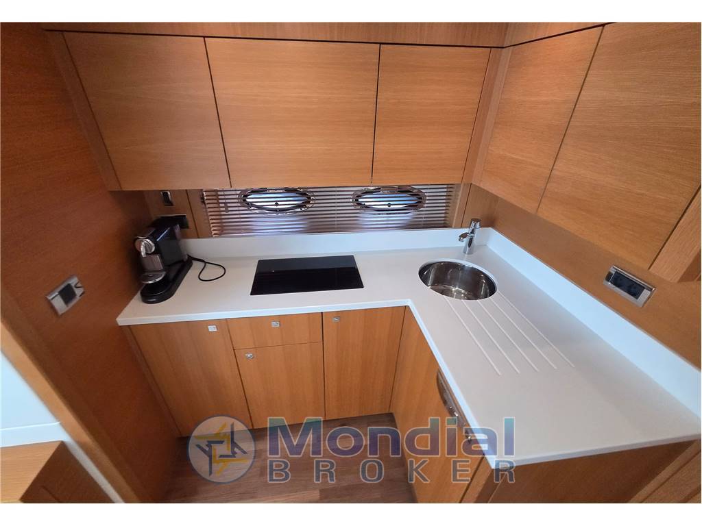 Sunseeker Portofino 48