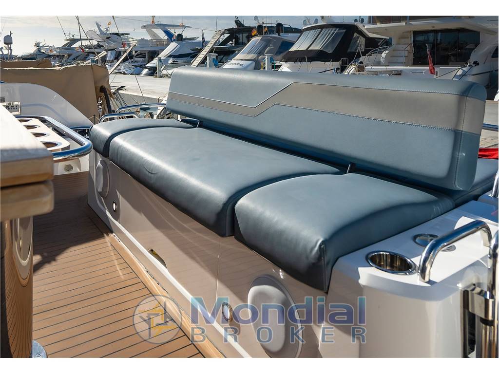 Sunseeker Predator 55 EVO