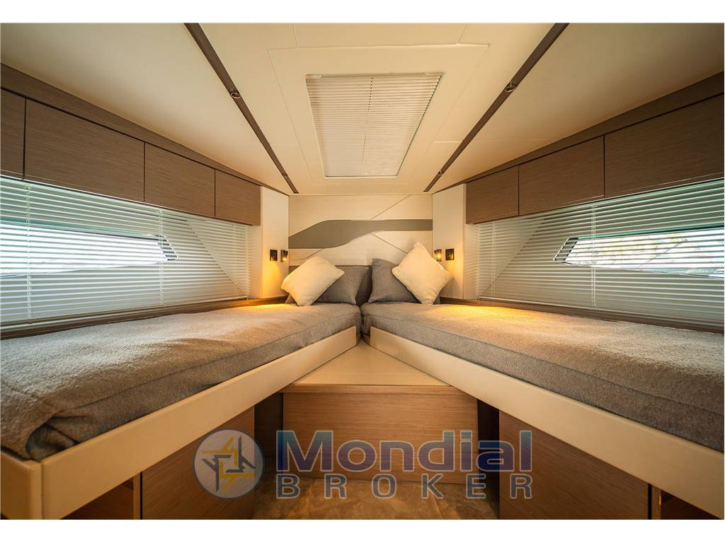 Sunseeker Predator 55 EVO