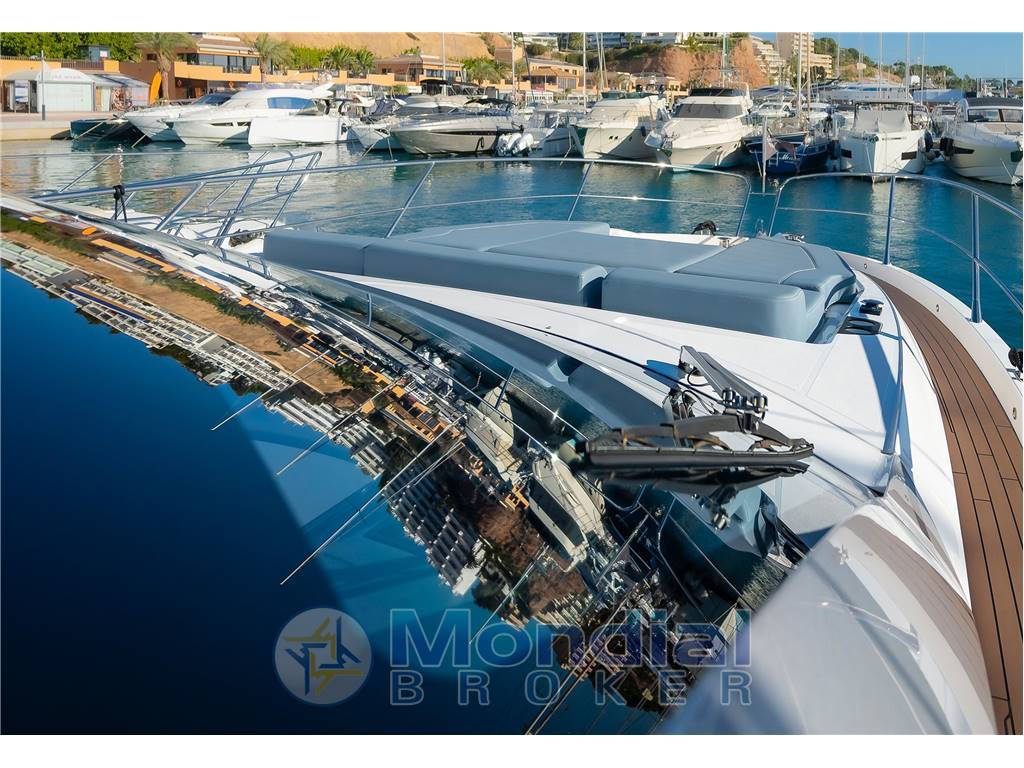 Sunseeker Predator 55 EVO