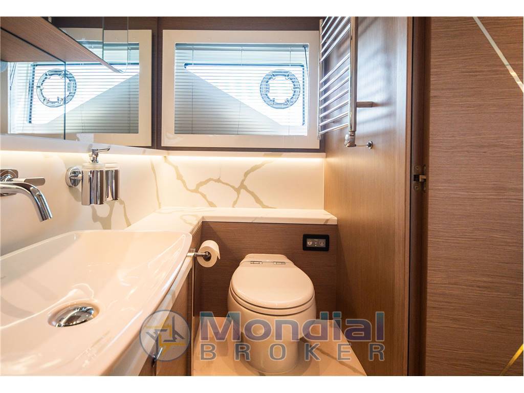 Sunseeker Predator 65