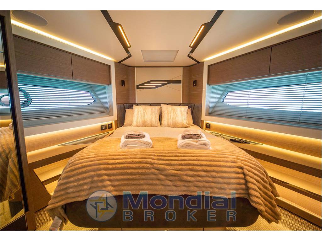 Sunseeker Predator 65