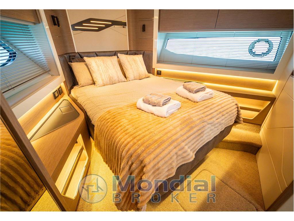 Sunseeker Predator 65