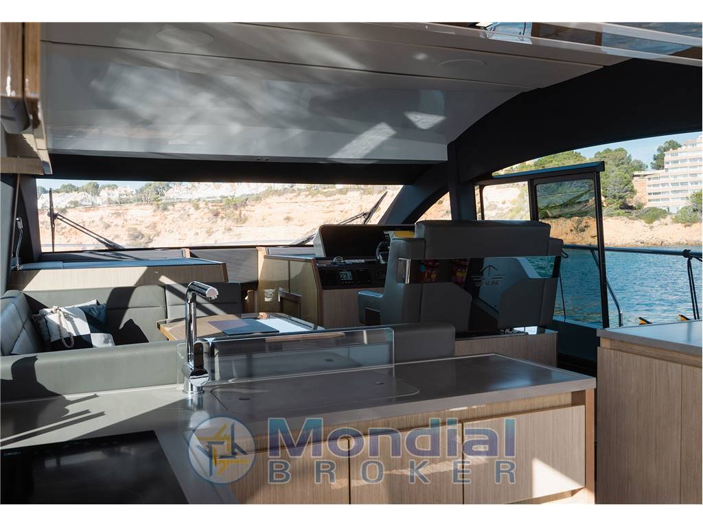 Sealine F430