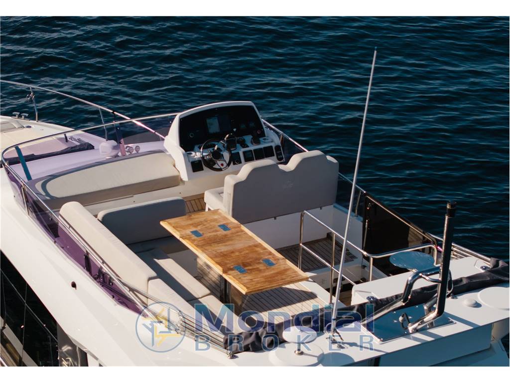 Sealine F430