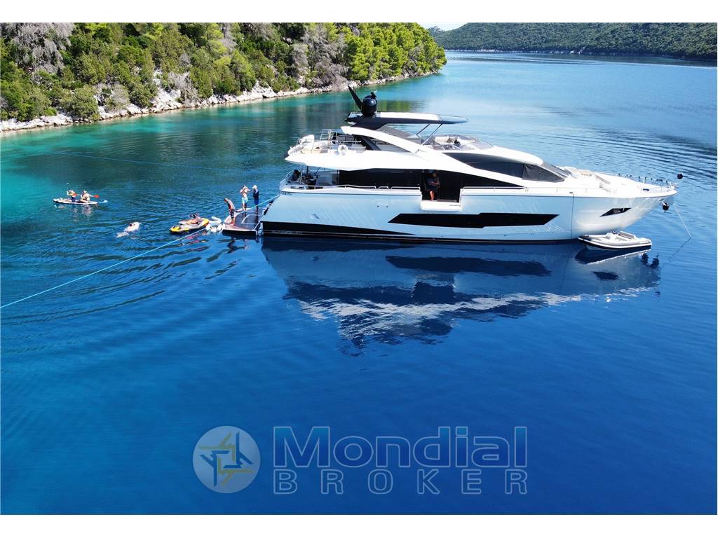 Sunseeker 86 Yacht