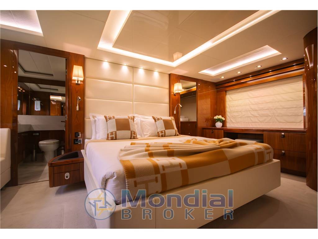 Sunseeker 86 Yacht