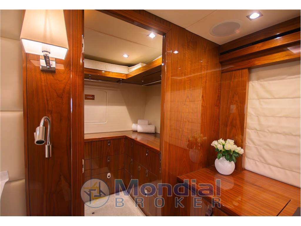 Sunseeker 86 Yacht