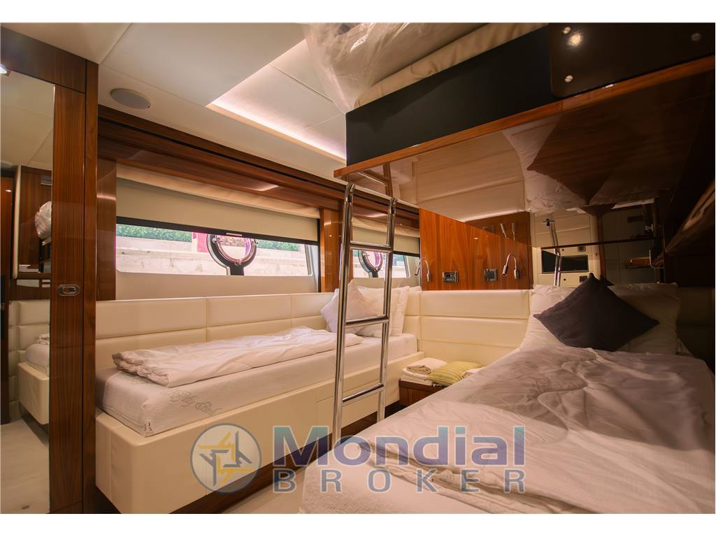 Sunseeker 86 Yacht