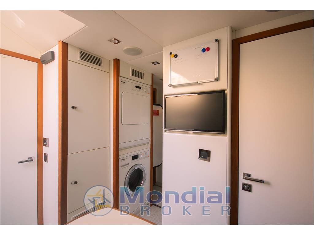 Sunseeker 86 Yacht
