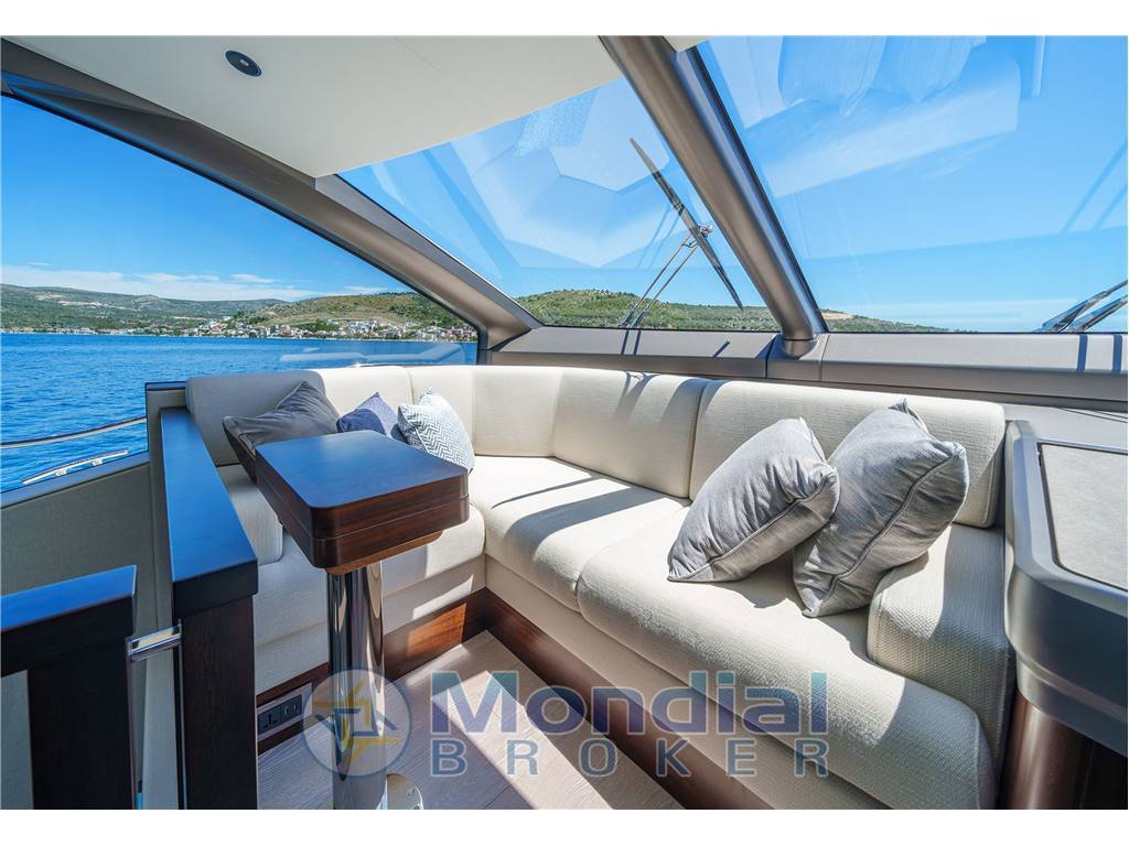 Sunseeker 76 Yacht