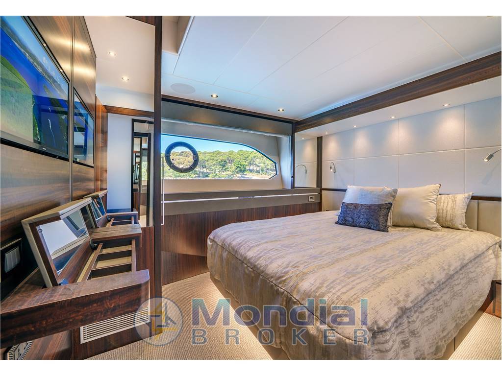 Sunseeker 76 Yacht