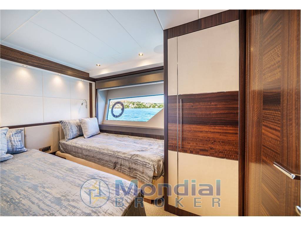 Sunseeker 76 Yacht
