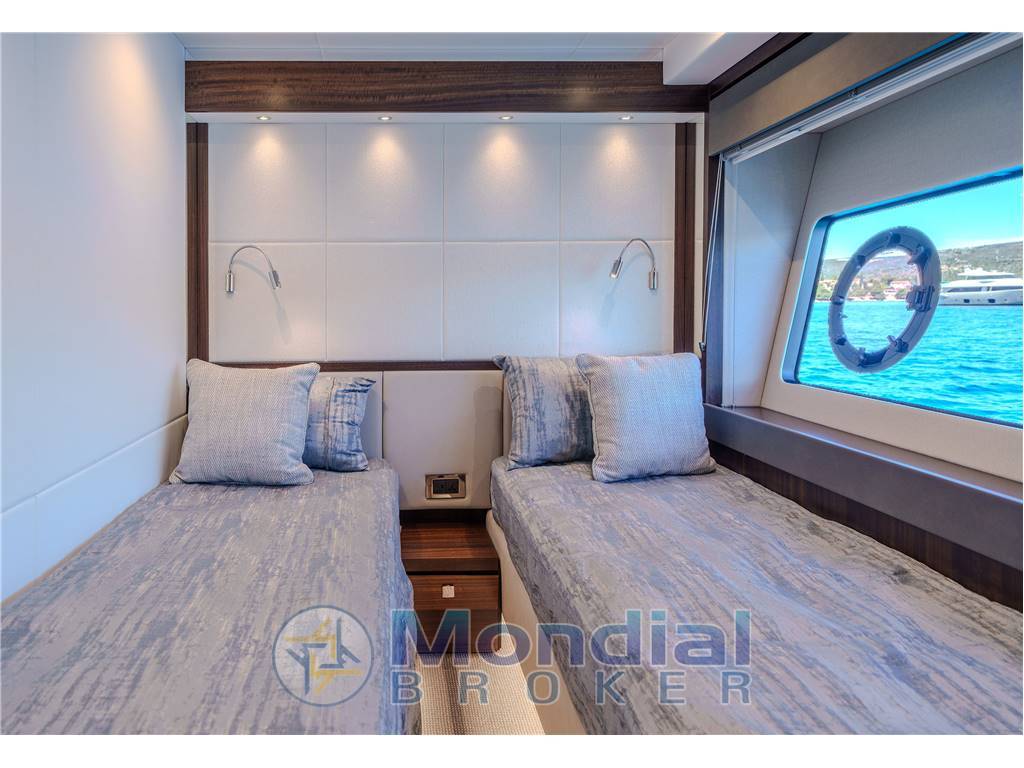 Sunseeker 76 Yacht