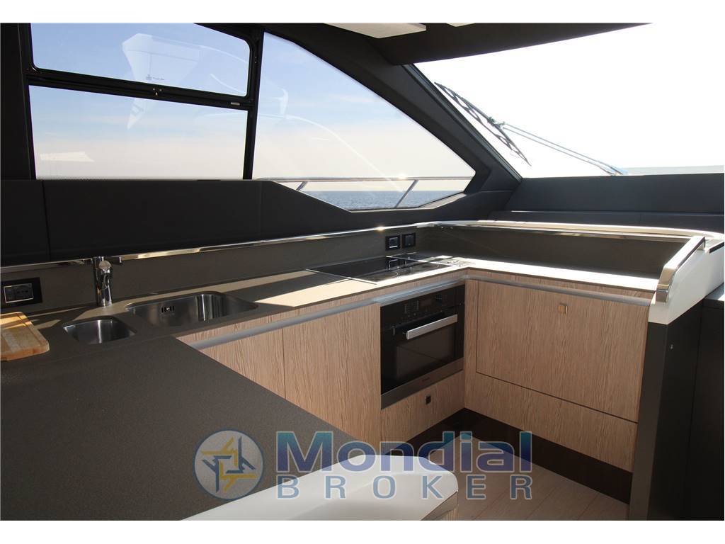 Azimut S7