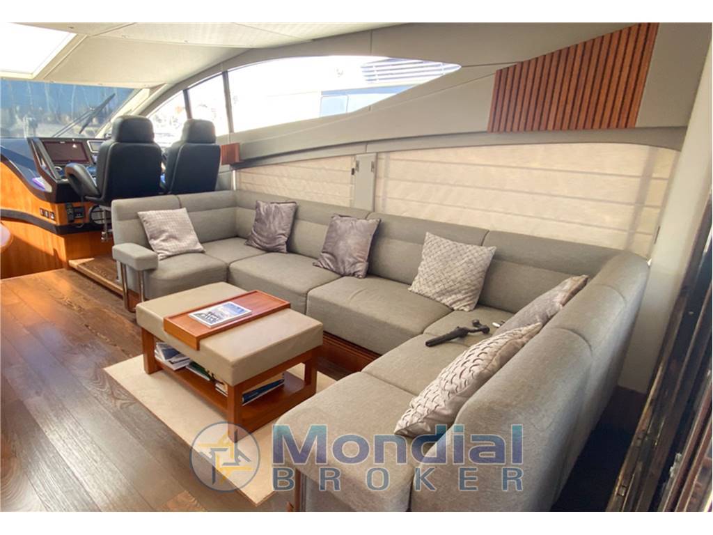 Sunseeker 68 Sport Yacht