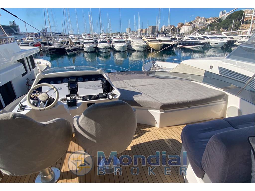 Sunseeker 68 Sport Yacht