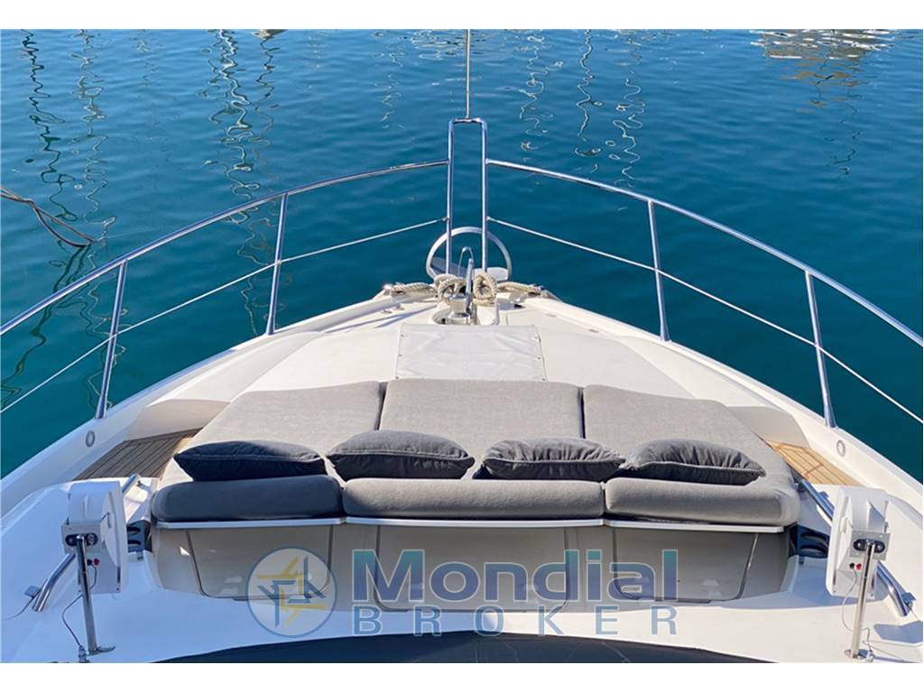 Sunseeker 68 Sport Yacht