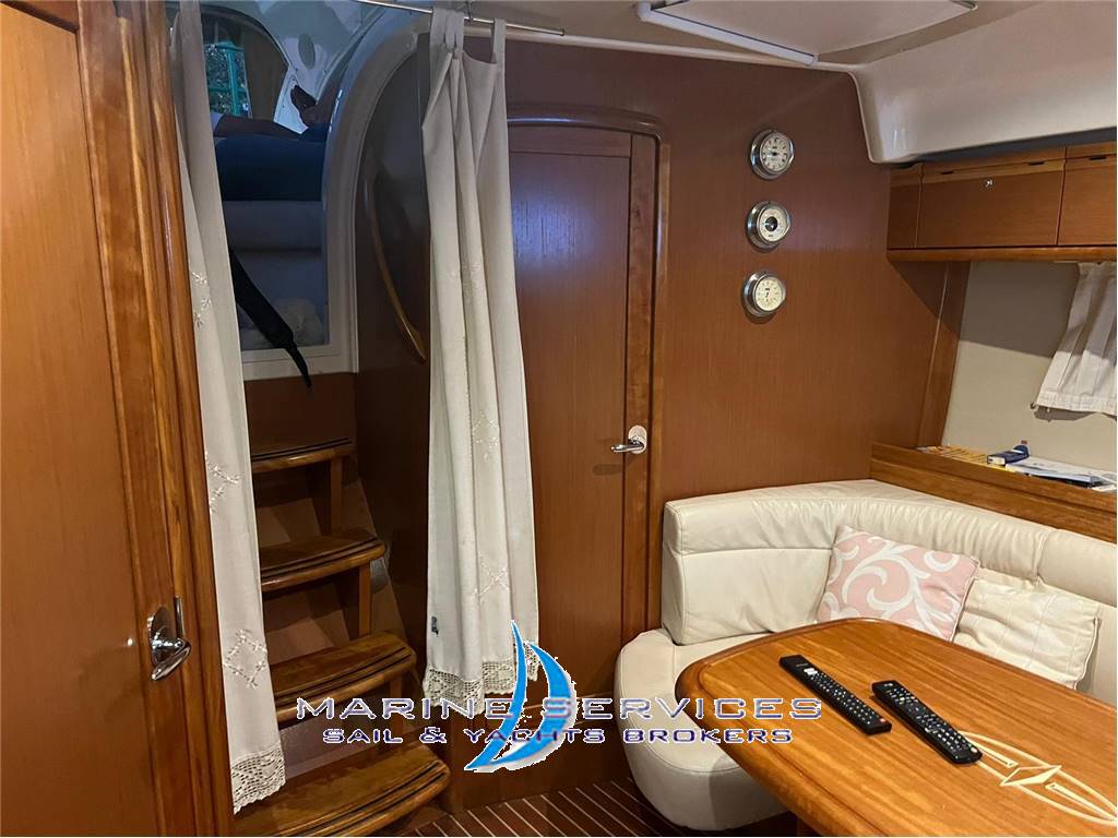 BAVARIA 37 HT SPORT
